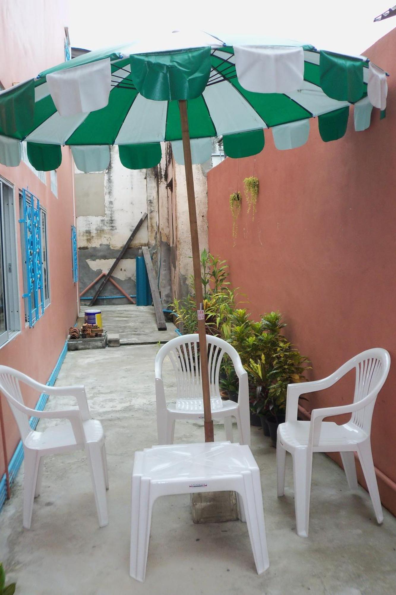 D'S Corner & Guesthouse Phuket Екстериор снимка